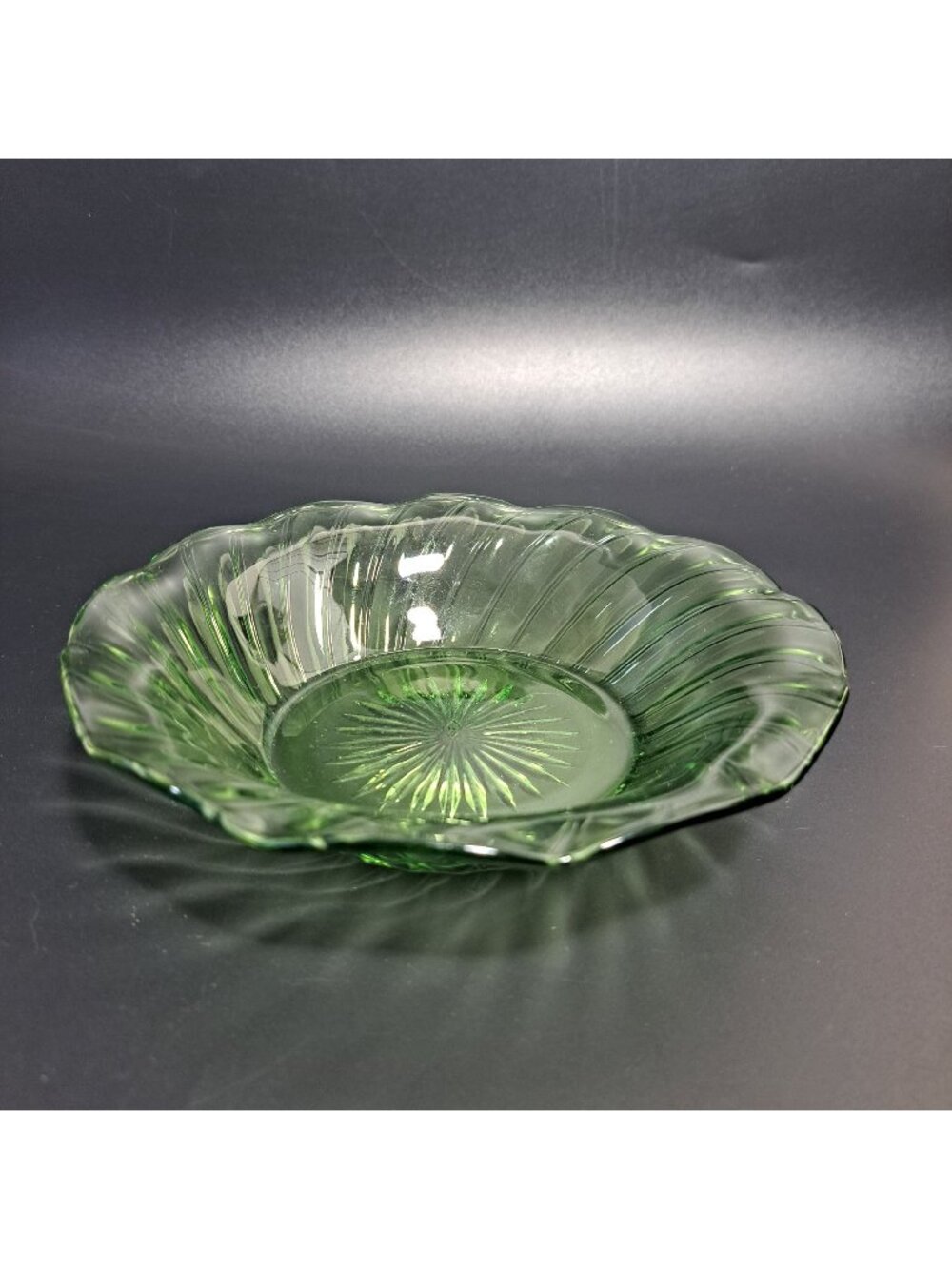Heisey Moongleam Marcel Wave Swirl Green Bowl Vintage
